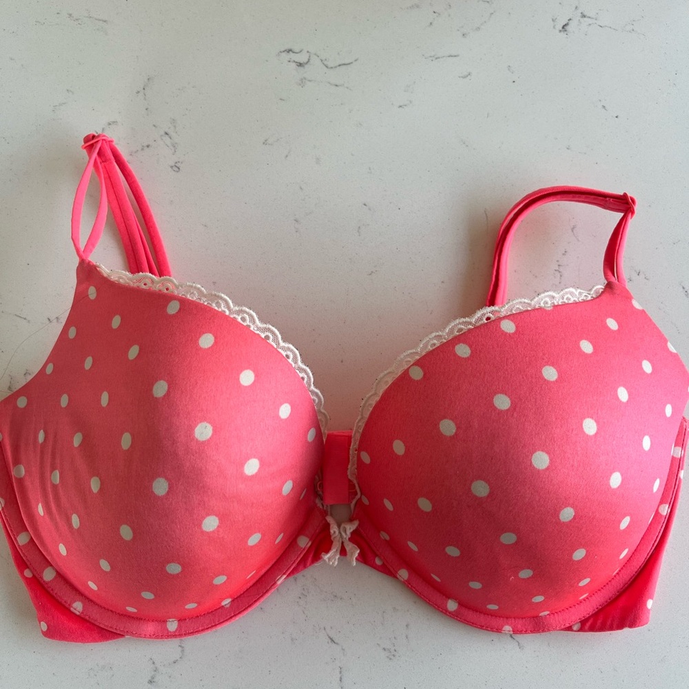 Victoria’s Secret push-up bra 34DD
